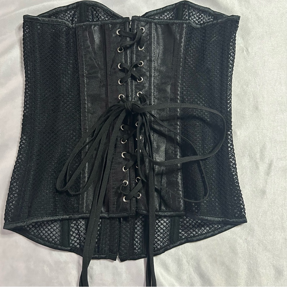 Mesh Corset - Picture 3 of 5